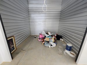 10 x 9 storage unit in Thomasville, NC
