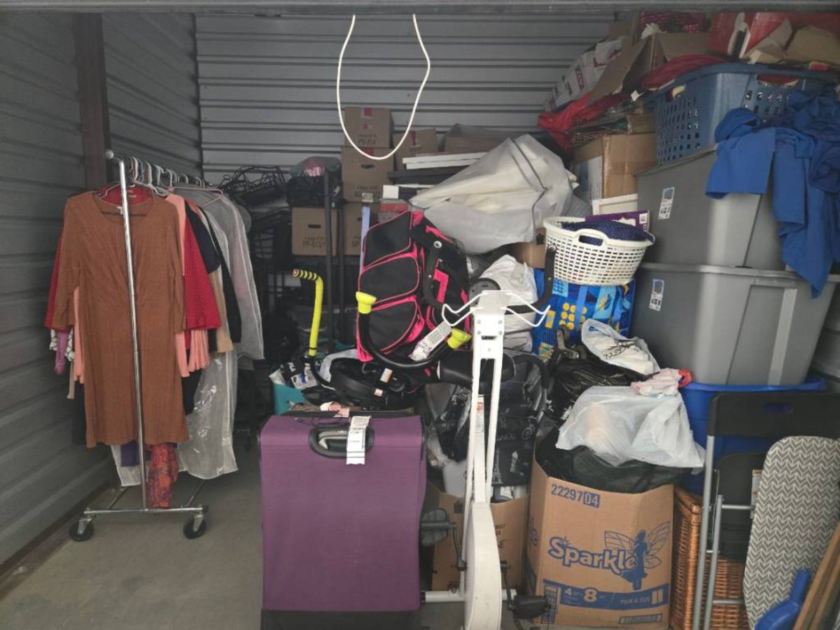 10 x 10 storage unit in Omaha, NE