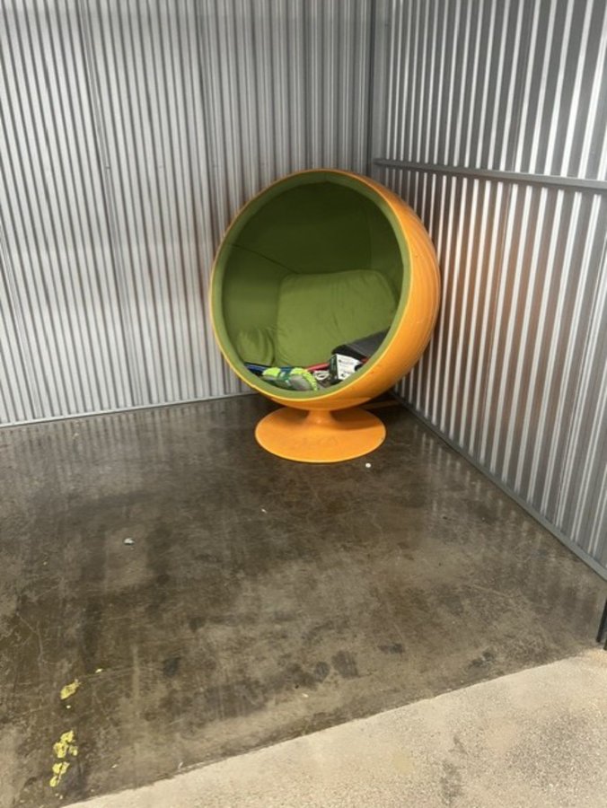 7 x 10 storage unit in Chicago, IL