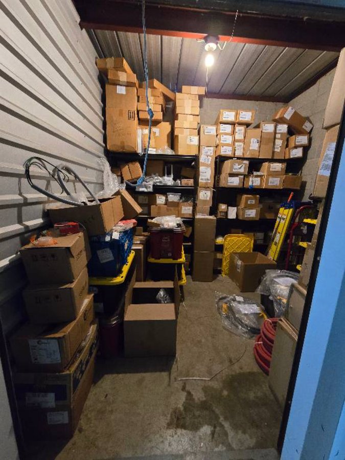 10 x 10 storage unit in Sterling, VA