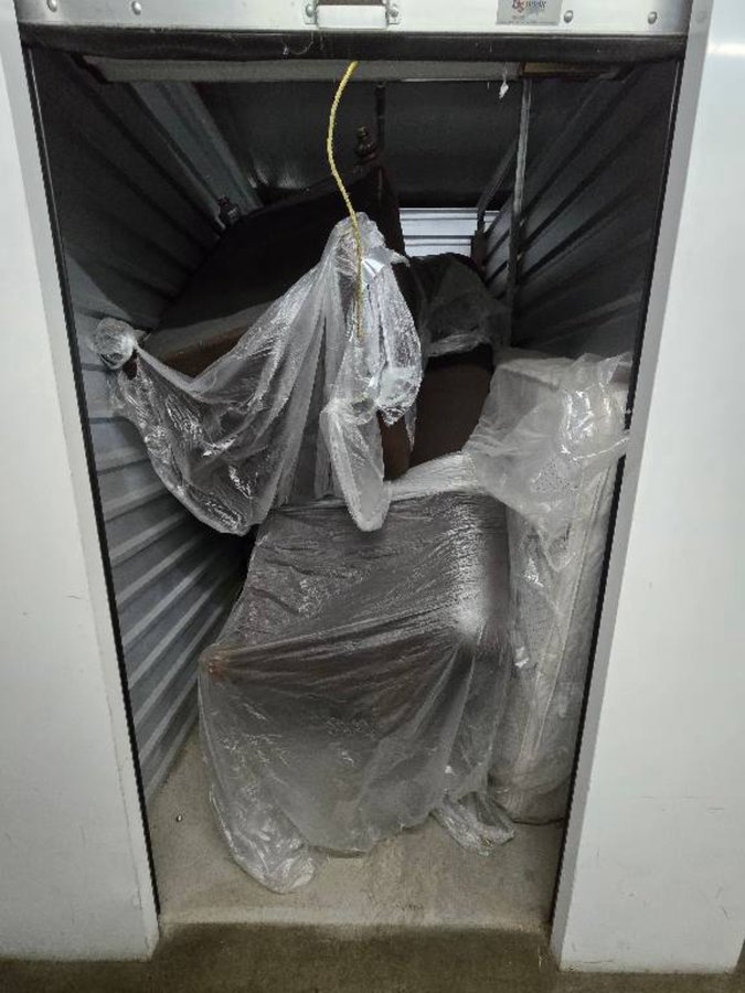 5 x 7 storage unit in Gardena, CA