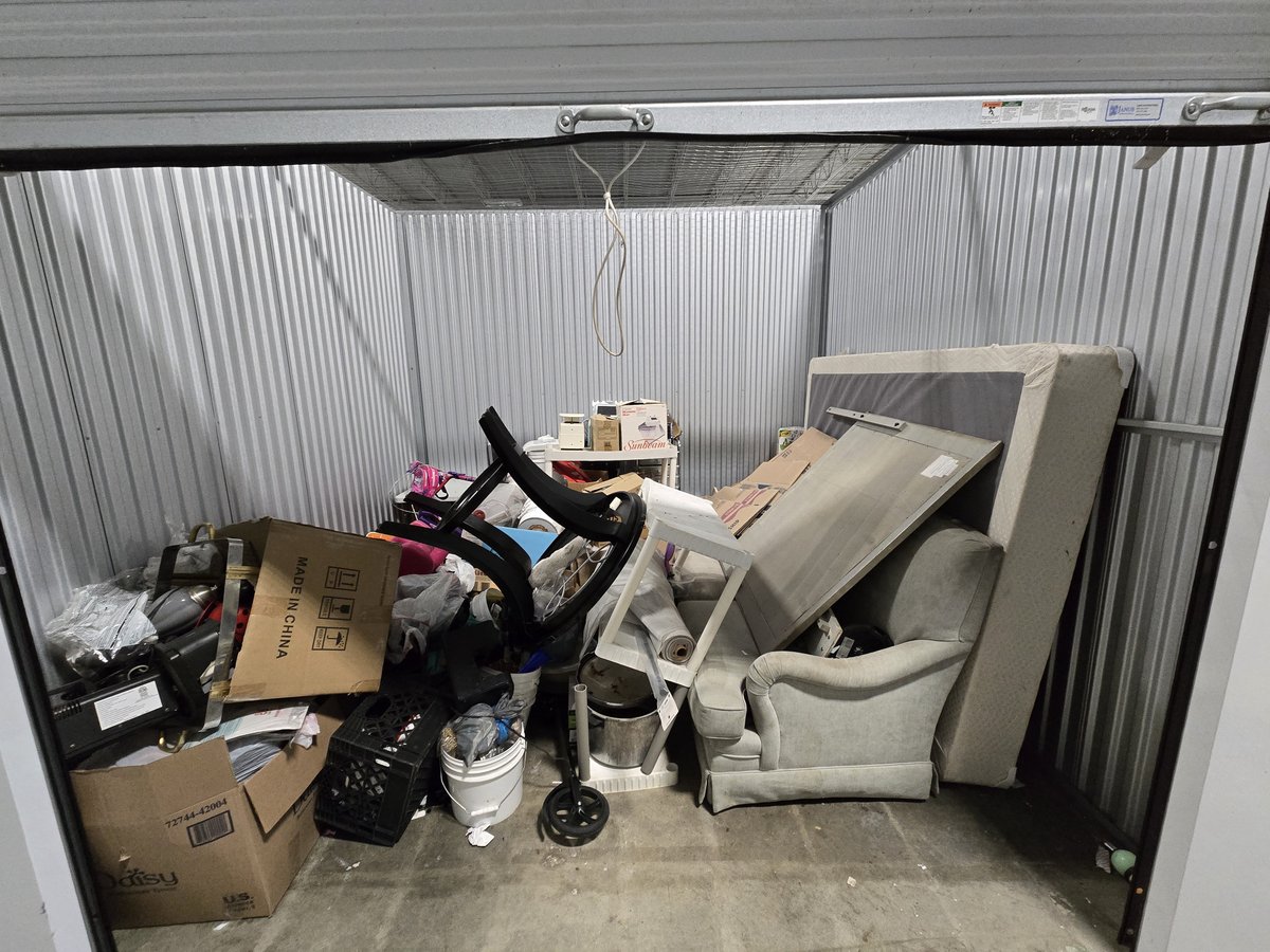 10 x 10 storage unit in Euclid, OH