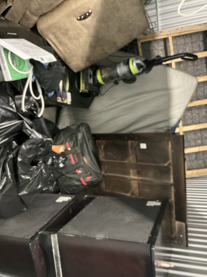 10 x 10 storage unit in Lexandria, VA