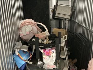 5 x 10 storage unit in Lexandria, VA