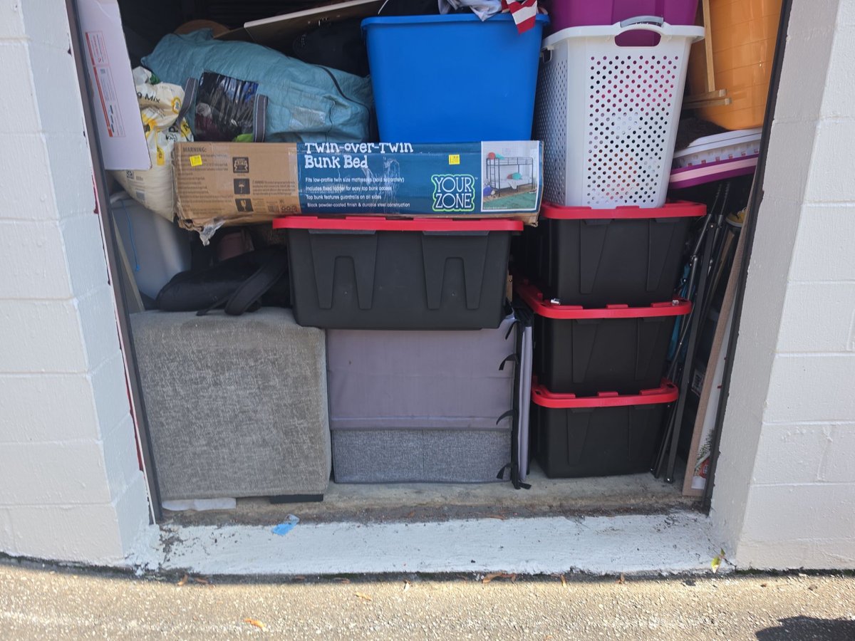 10 x 10 storage unit in Charlotte, NC