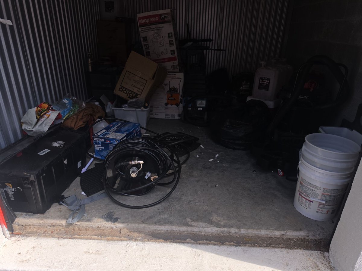 10 x 10 storage unit in Charlotte, NC