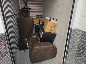 5 x 10 storage unit in Charlotte, NC