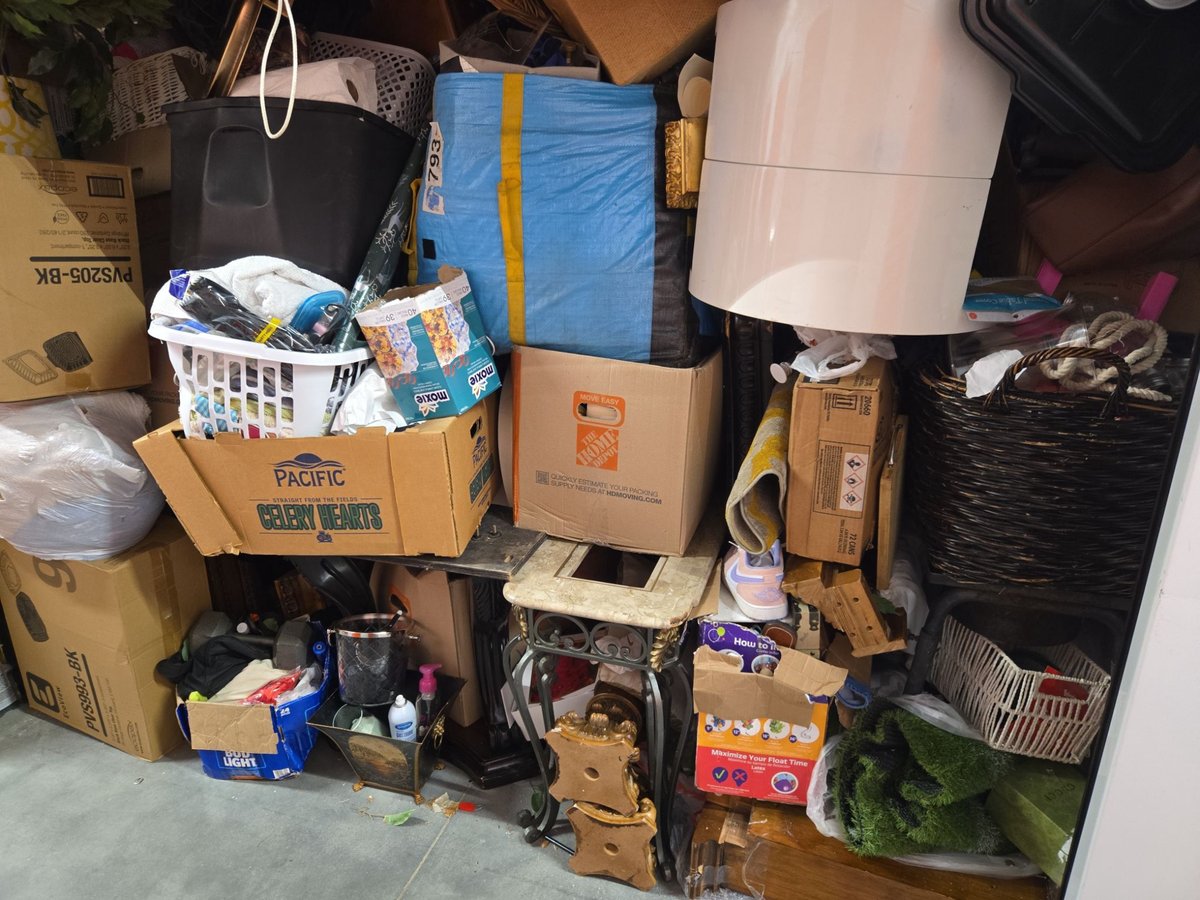 10 x 10 storage unit in Charlotte, NC