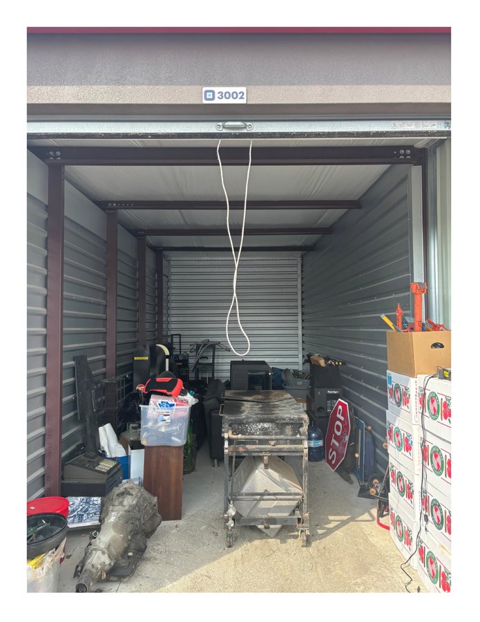 10 x 20 storage unit in Indianapolis, IN