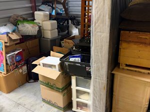 10 x 10 storage unit in Scottdale, GA