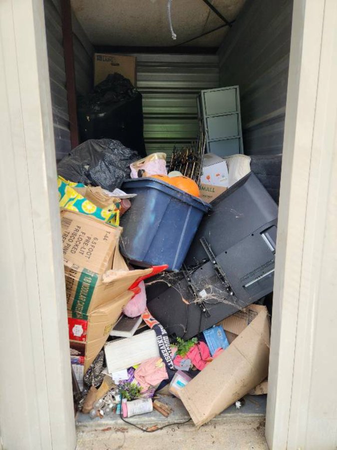 5 x 10 storage unit in Humble, TX