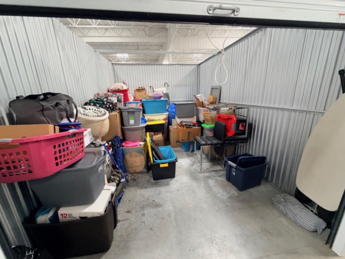 10 x 15 storage unit in Grandview, MO