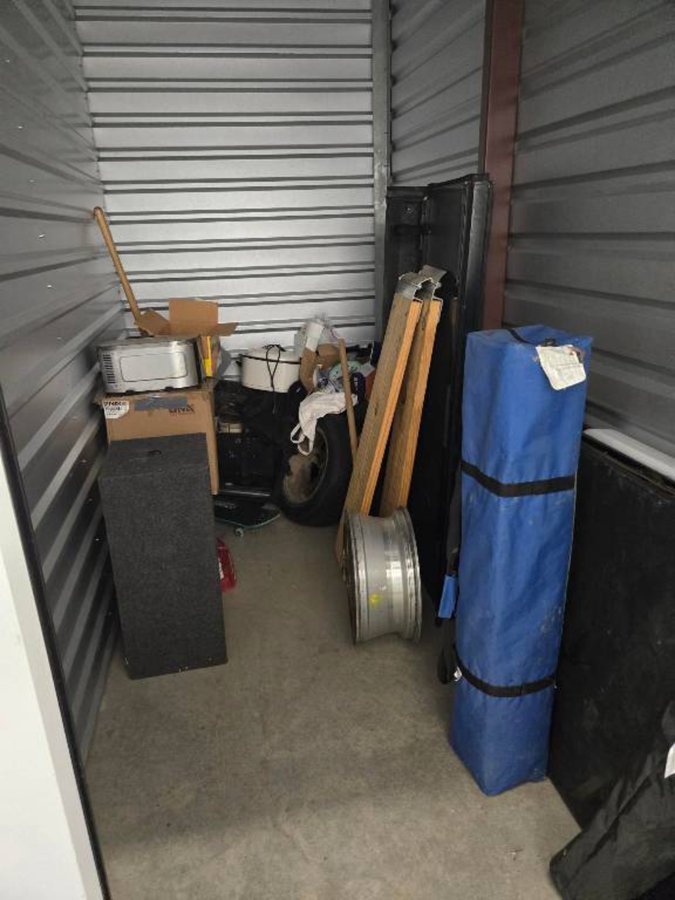 5 x 10 storage unit in Seagoville, TX