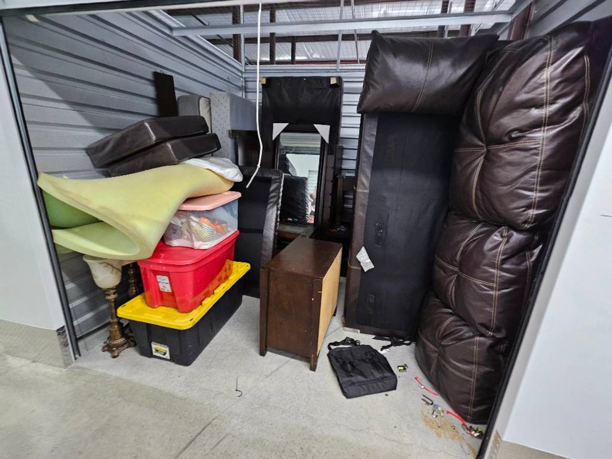 10 x 10 storage unit in Birmingham, AL