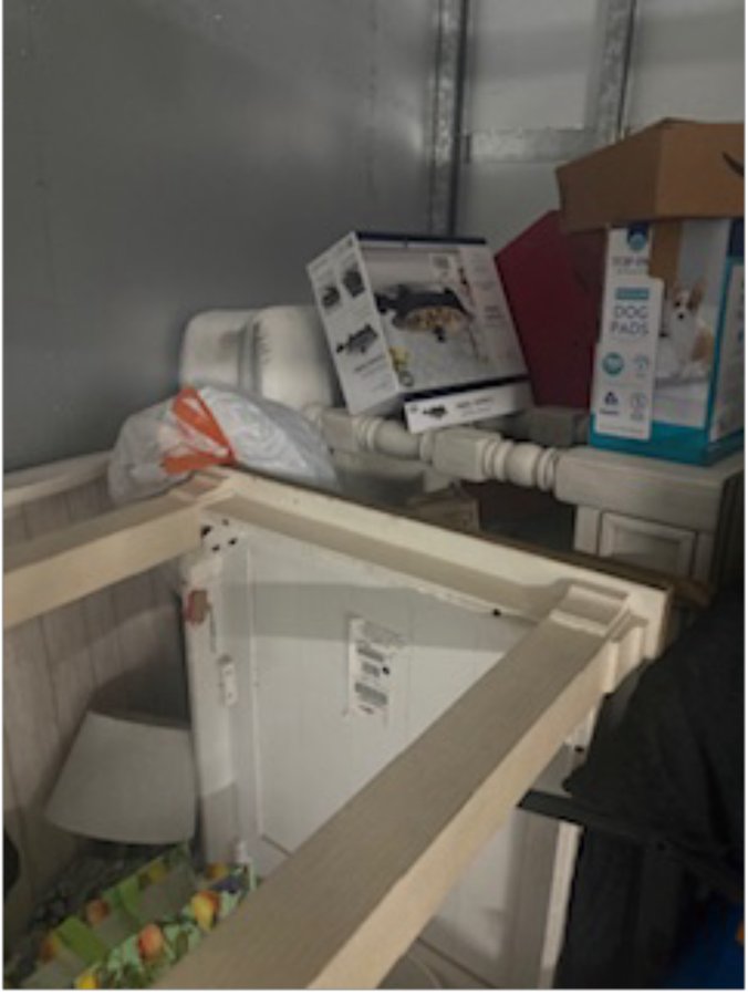 10 x 10 storage unit in Oxnard, CA