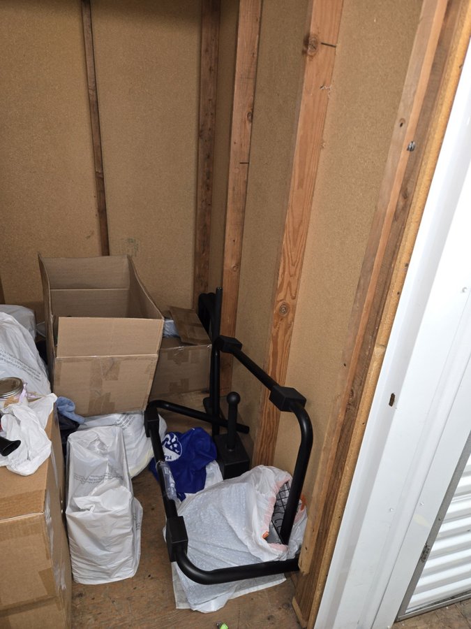 4 x 6 storage unit in Santa Monica, CA