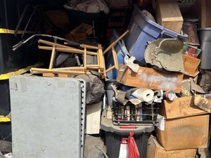 10 x 15 storage unit in Sylmar, CA