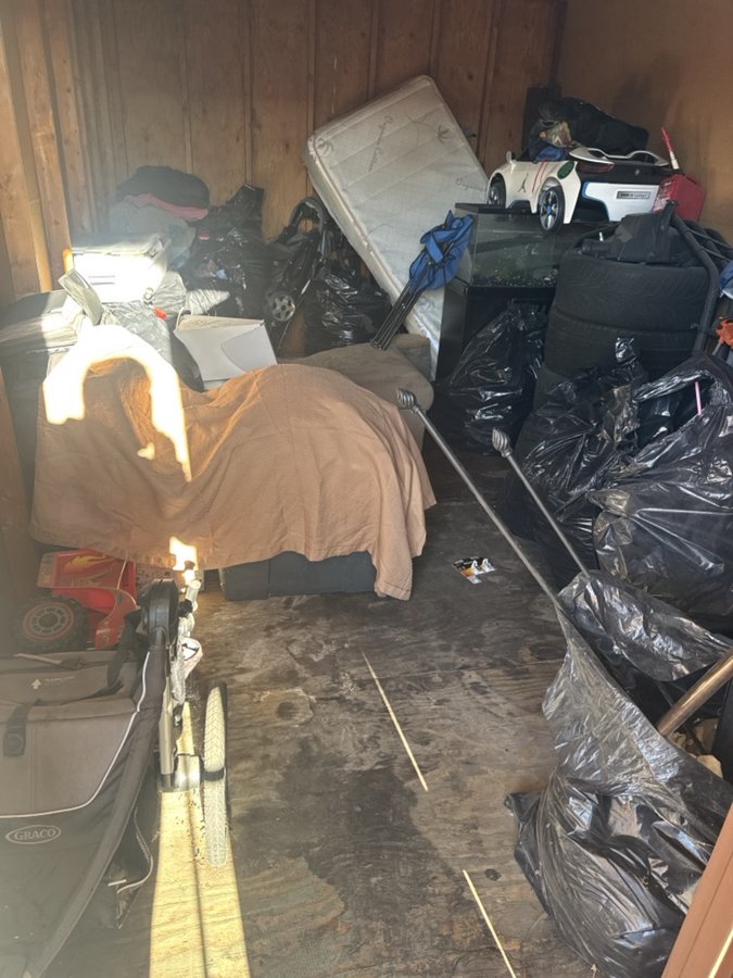 10 x 15 storage unit in Sylmar, CA