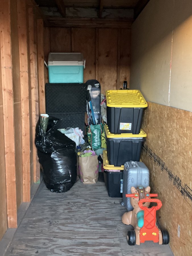 5 x 15 storage unit in Sylmar, CA