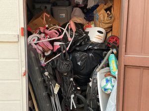 5 x 15 storage unit in Sylmar, CA