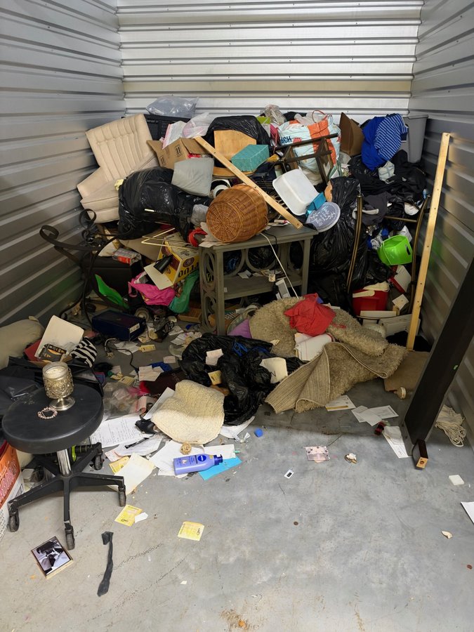 10 x 15 storage unit in Scottdale, GA