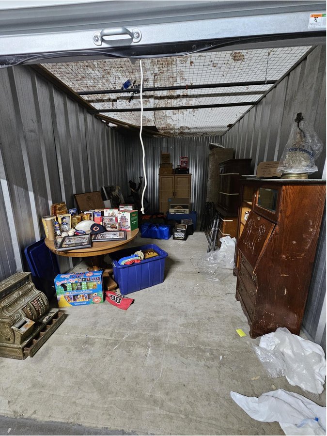 10 x 18 storage unit in Chicago, IL