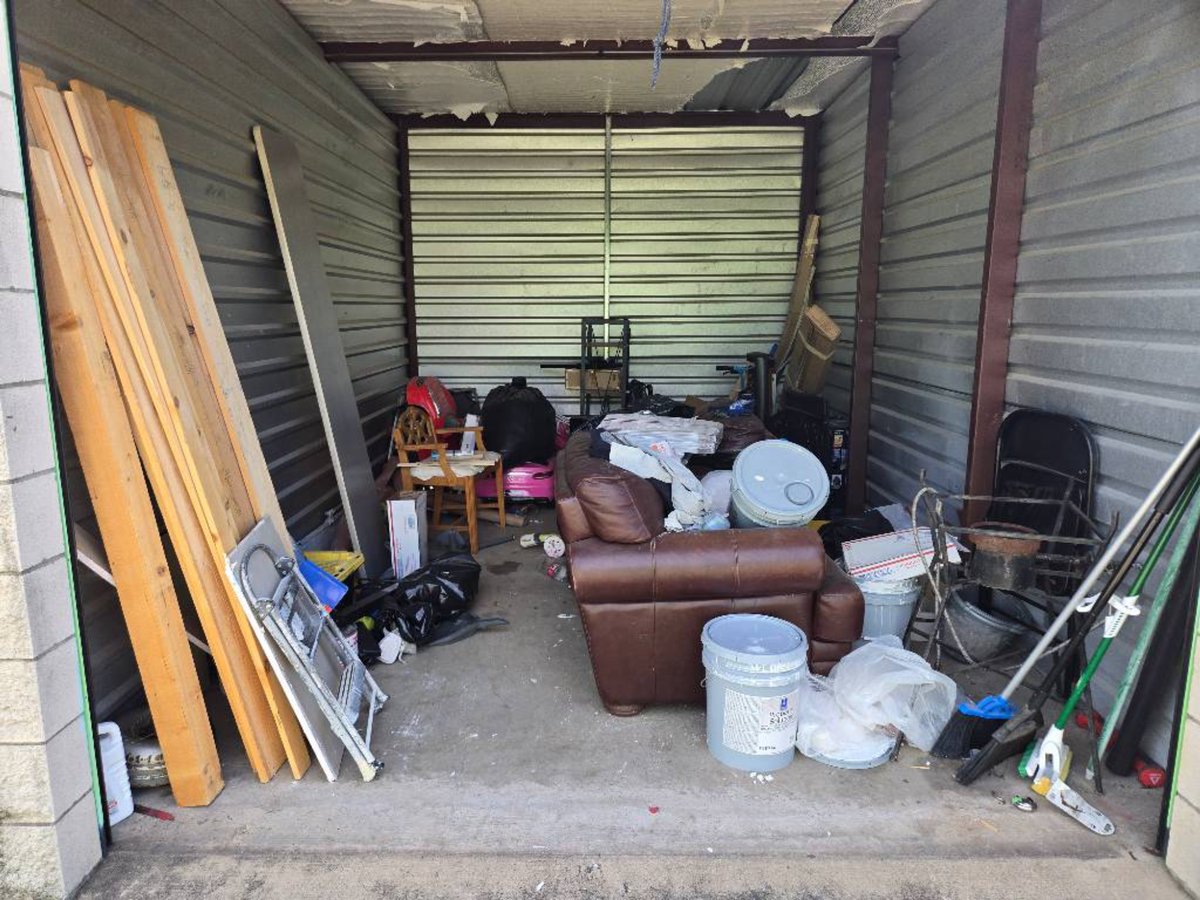 10 x 15 storage unit in Dallas, TX