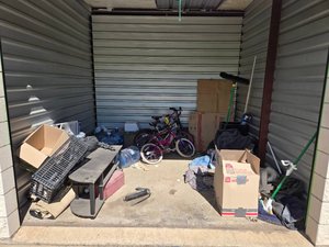10 x 10 storage unit in Dallas, TX