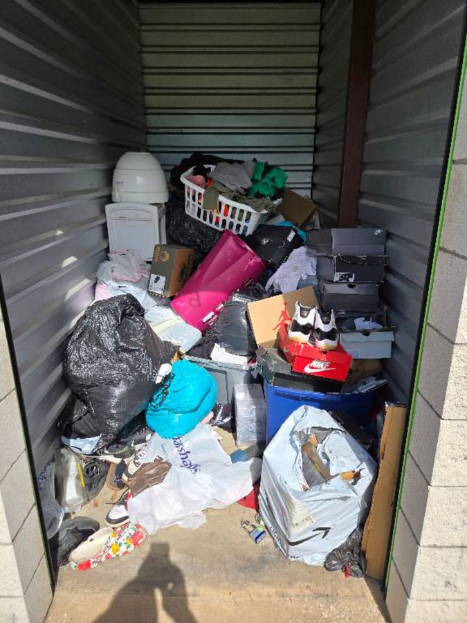 5 x 10 storage unit in Dallas, TX
