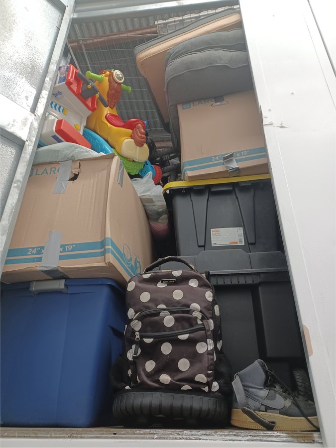 4 x 7 storage unit in Honolulu, HI