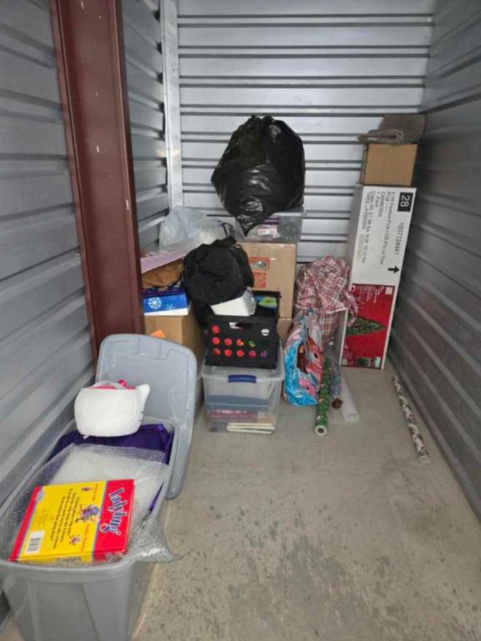 5 x 10 storage unit in Metairie, LA