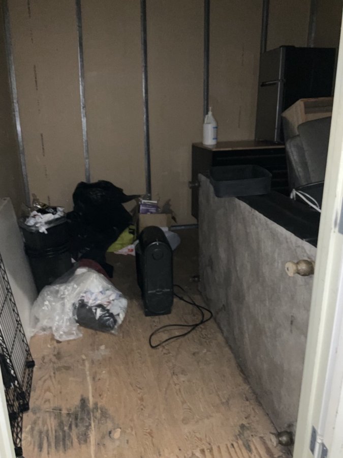 10 x 10 storage unit in Granada Hills, CA