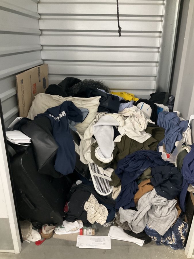 5 x 5 storage unit in Valencia, CA