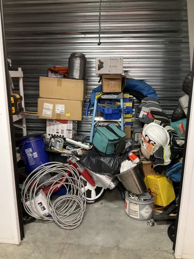 10 x 5 storage unit in Santa Clarita, CA
