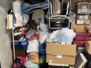 10 x 8 storage unit in Valencia, CA