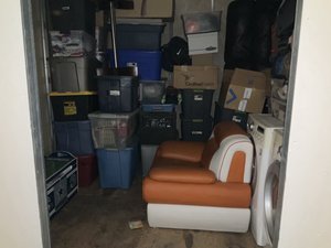 10 x 10 storage unit in Tujunga, CA