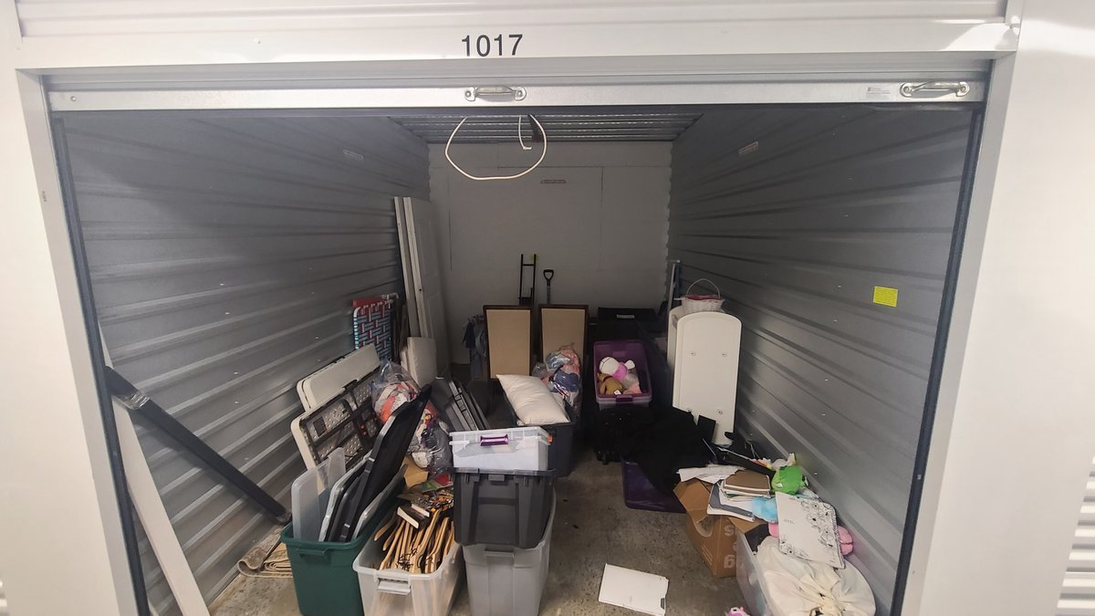 10 x 14 storage unit in Issaquah, WA