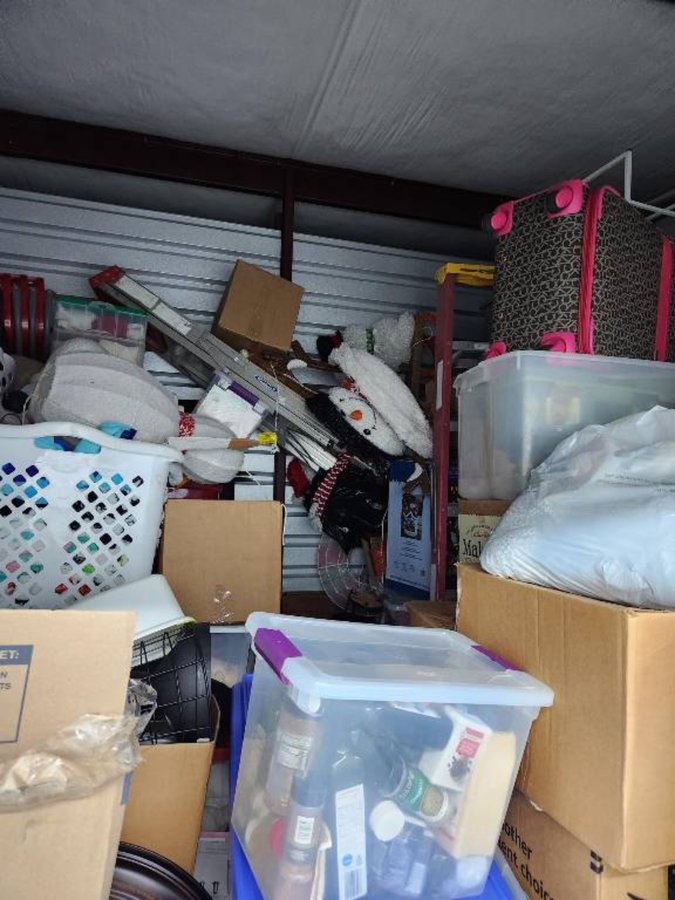 10 x 10 storage unit in Houston, TX