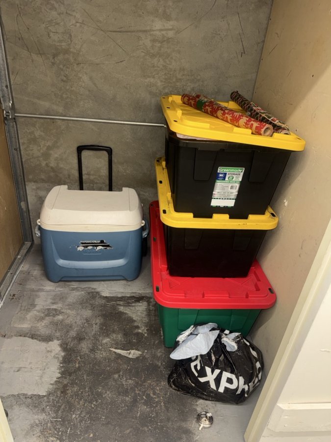 5 x 5 storage unit in Northridge, CA