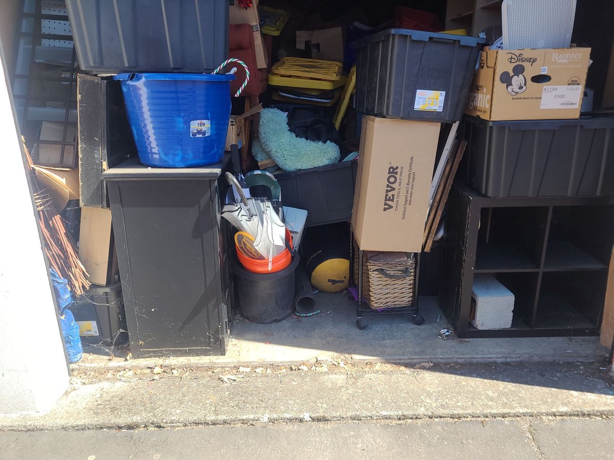 10 x 20 storage unit in Gresham, OR