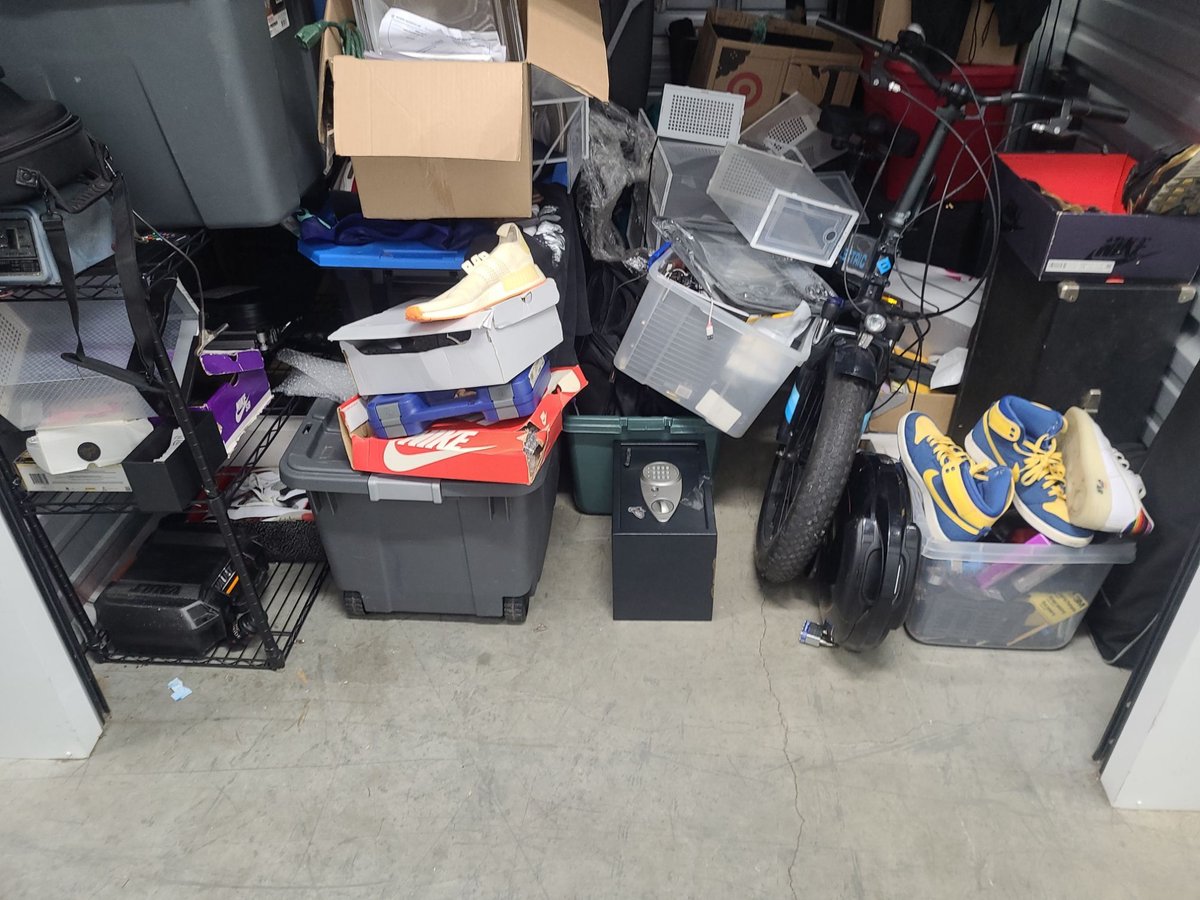 7 x 10 storage unit in Portland, OR
