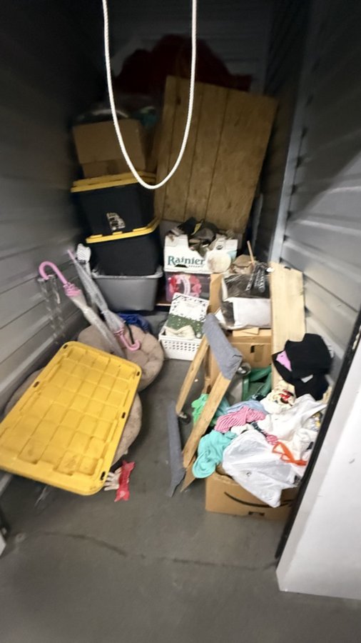 5 x 10 storage unit in Moreno Valley, CA