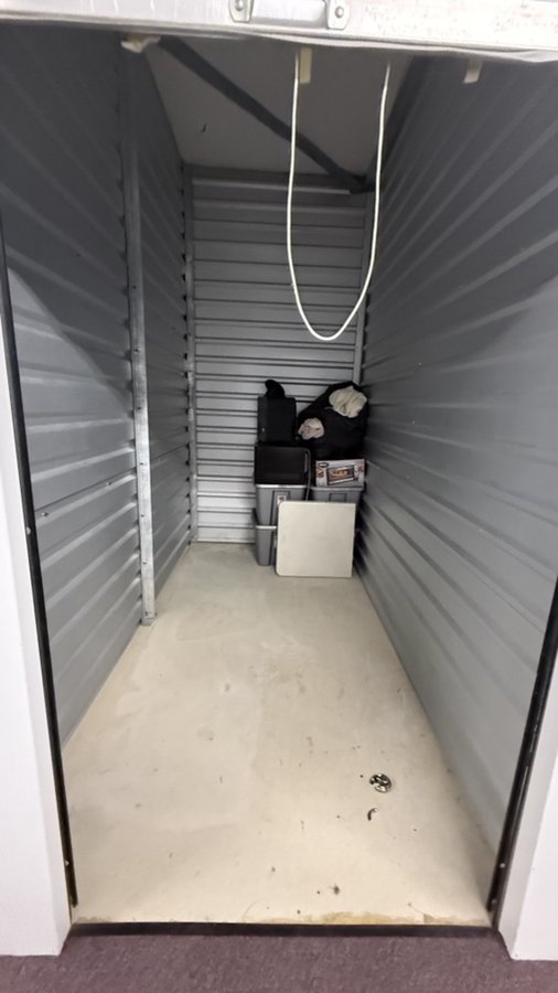 5 x 10 storage unit in Moreno Valley, CA