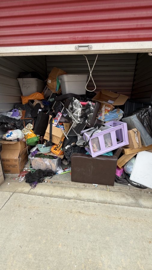 10 x 10 storage unit in Moreno Valley, CA
