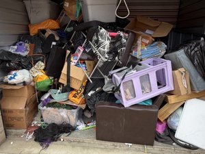 10 x 10 storage unit in Moreno Valley, CA