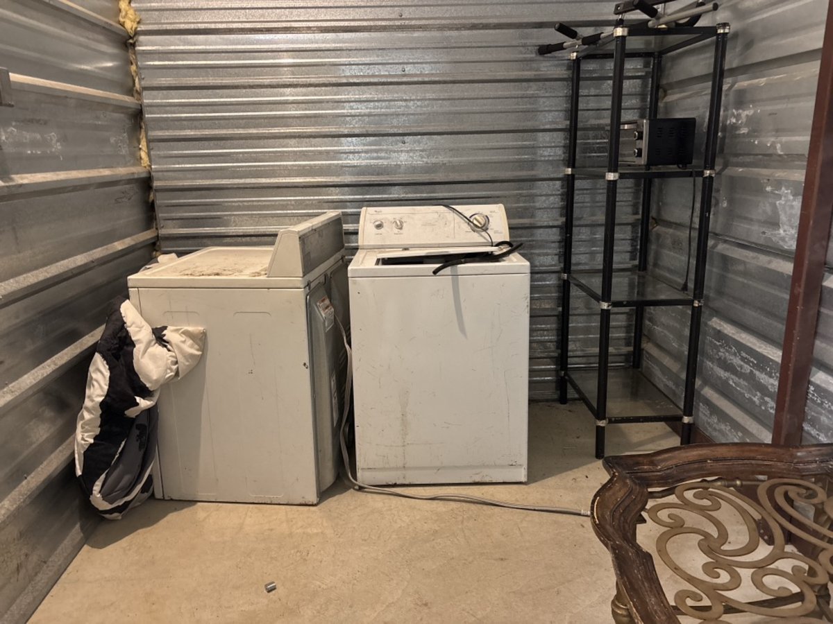 8 x 10 storage unit in St Louis, MO