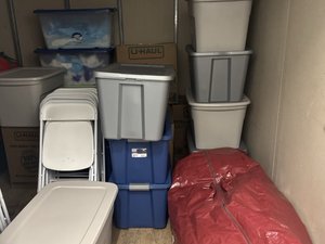 10 x 10 storage unit in Tujunga, CA