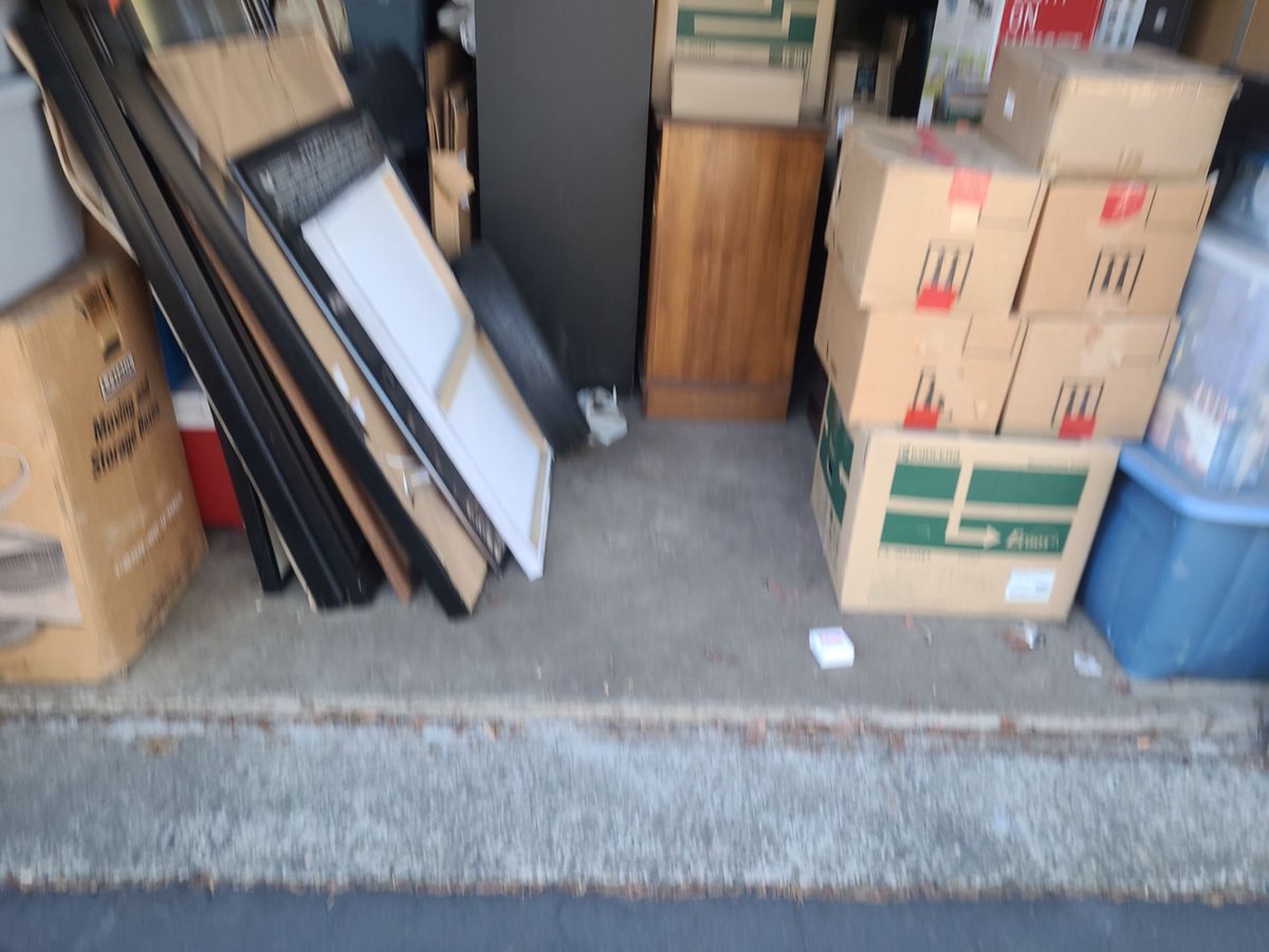 10 x 10 storage unit in Gresham, OR