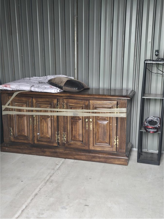 10 x 10 storage unit in Phoenix, AZ