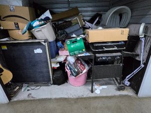 7 x 10 storage unit in Rialto, CA